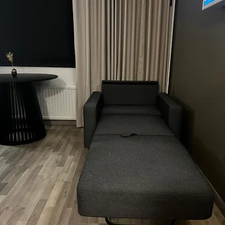 Ellivuori Suurempi Hotellihuone 24m2 Jaervinaekoealalla Hyvae Varustelu Sastamala